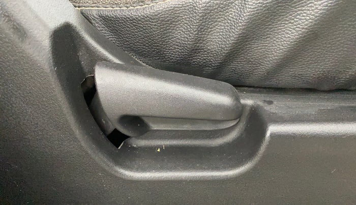 2016 Maruti Wagon R 1.0 VXI AMT, Petrol, Automatic, 60,782 km, Driver Side Adjustment Panel