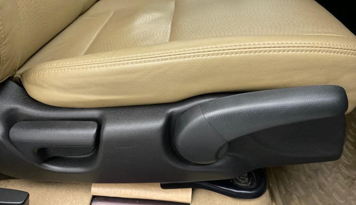 2016 Honda City VX MT PETROL, Petrol, Manual, 43,376 km, Driver Side Adjustment Panel