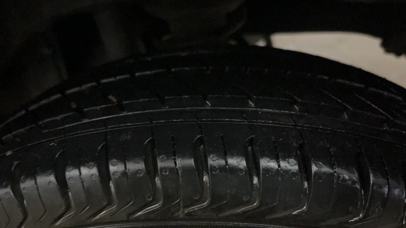 2018 Maruti Alto 800 LXI, Petrol, Manual, 62,180 km, Left Rear Tyre Tread