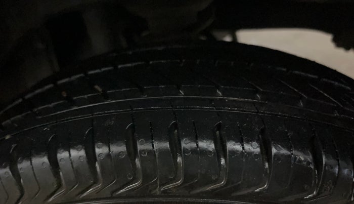 2018 Maruti Alto 800 LXI, Petrol, Manual, 62,104 km, Left Rear Tyre Tread