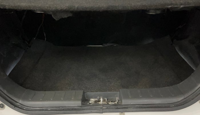 2018 Maruti Alto 800 LXI, Petrol, Manual, 62,104 km, Boot Inside