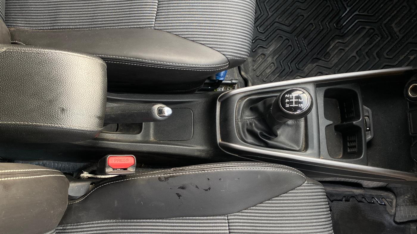 2022 Maruti XL6 ZETA MT, Petrol, Manual, 1,10,743 km, Gear Lever