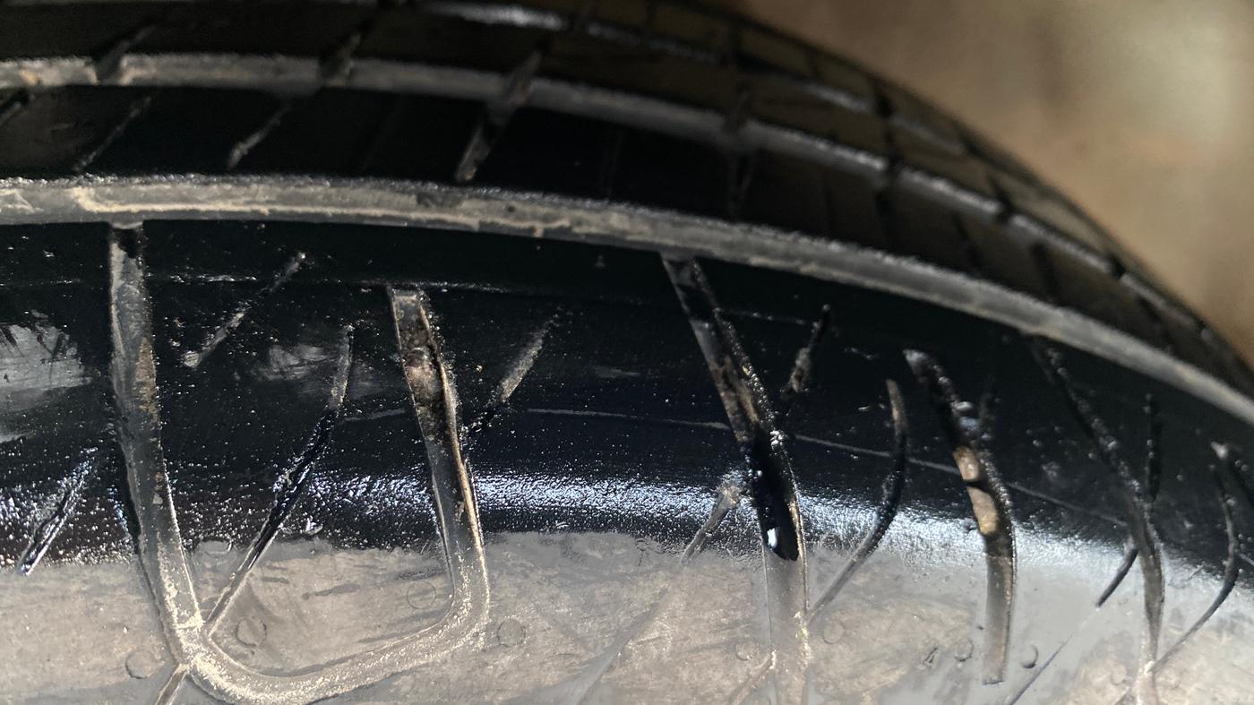 2022 Maruti XL6 ZETA MT, Petrol, Manual, 1,10,743 km, Left Front Tyre Tread