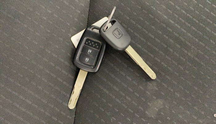 2017 Honda WR-V 1.2L I-VTEC VX MT, Petrol, Manual, 57,615 km, Key Close Up