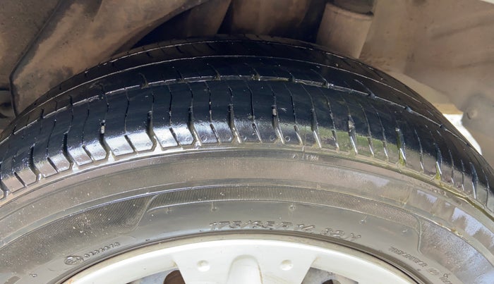 2014 Honda Amaze 1.2L I-VTEC S, Petrol, Manual, 66,736 km, Left Rear Tyre Tread