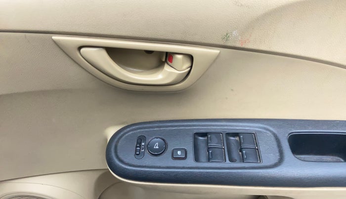 2014 Honda Amaze 1.2L I-VTEC S, Petrol, Manual, 66,736 km, Driver Side Door Panels Control