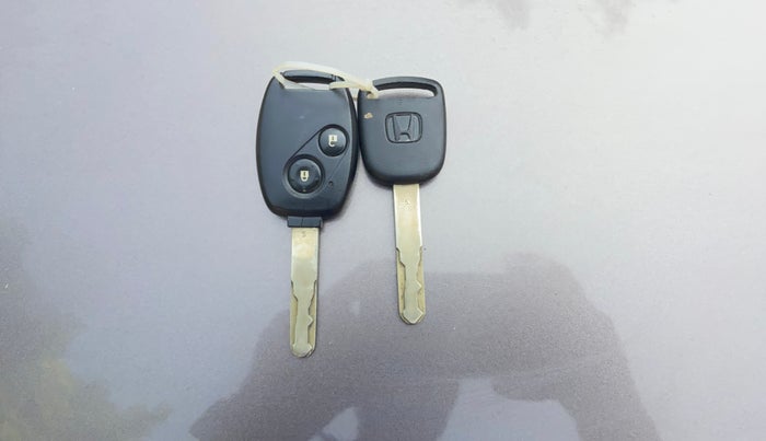 2014 Honda Amaze 1.2L I-VTEC S, Petrol, Manual, 66,736 km, Key Close Up