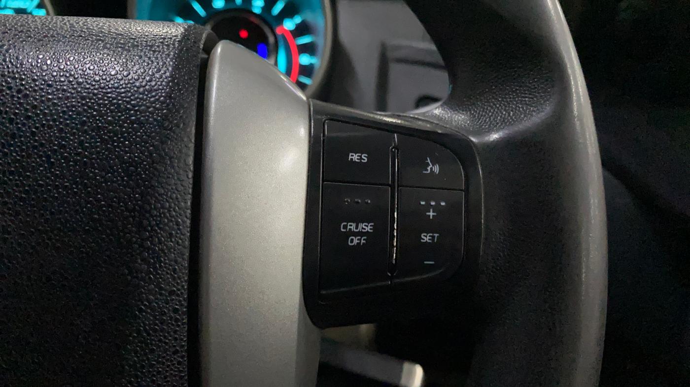 2016 Mahindra XUV500 W6, Diesel, Manual, 80,290 km, Adaptive Cruise Control