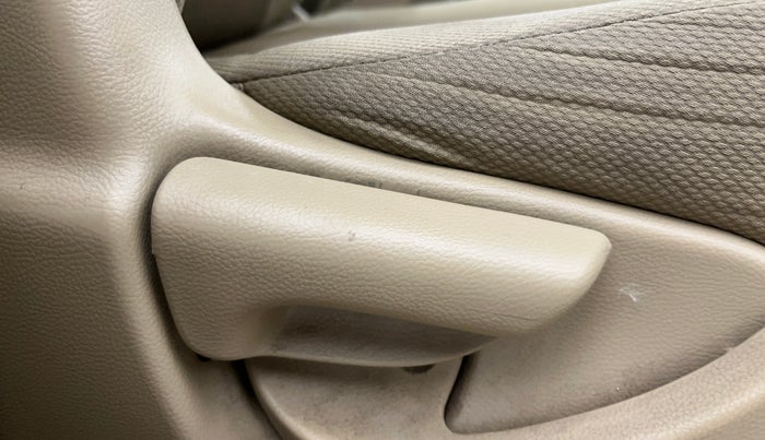 2014 Honda Brio VX AT, Petrol, Automatic, 87,010 km, Driver Side Adjustment Panel