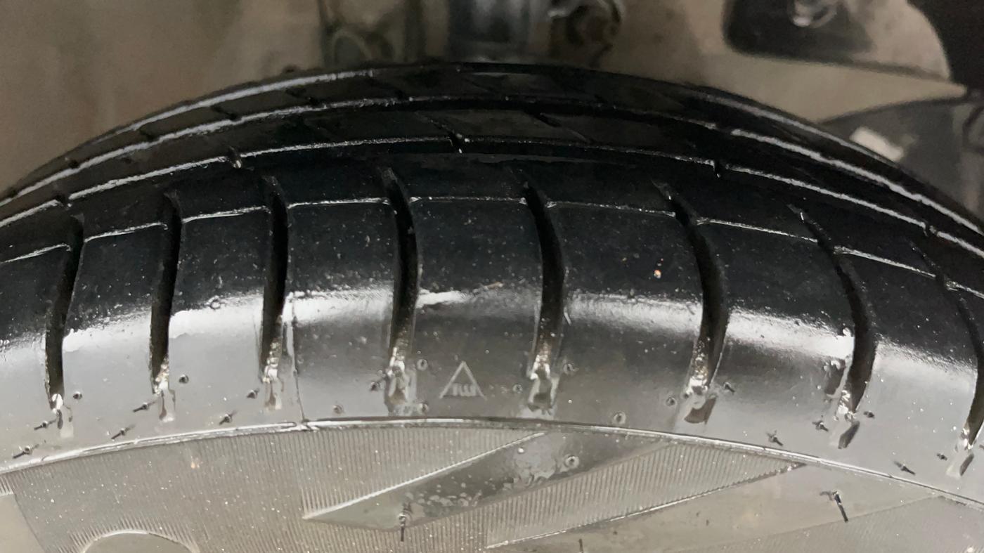2014 Honda Brio VX AT, Petrol, Automatic, 87,010 km, Right Front Tyre Tread