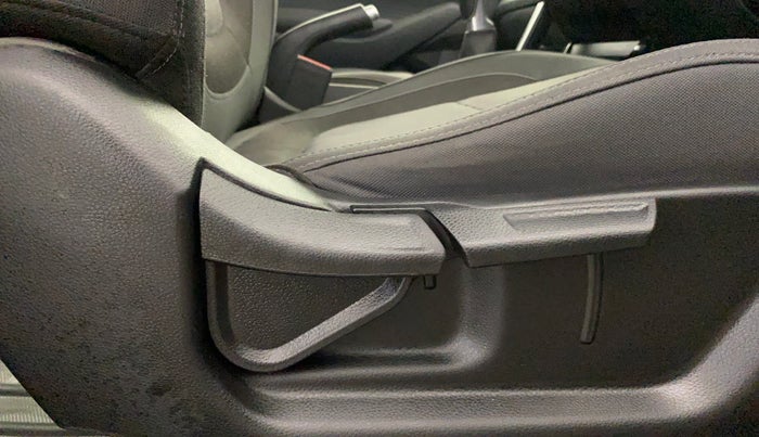 2022 KIA SELTOS HTK PLUS 1.5, Petrol, Manual, 25,551 km, Driver Side Adjustment Panel