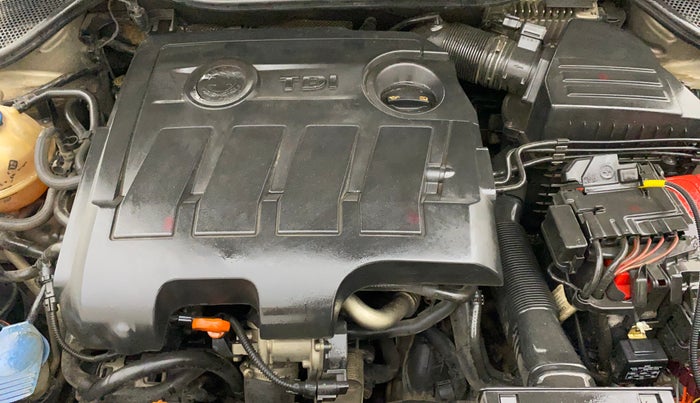 2013 Skoda Rapid AMBITION 1.6 TDI CR MT PLUS, Diesel, Manual, 1,04,812 km, Engine View