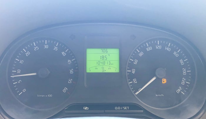 2013 Skoda Rapid AMBITION 1.6 TDI CR MT PLUS, Diesel, Manual, 1,04,812 km, Odometer Image