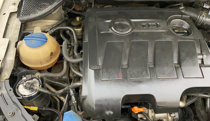 2013 Skoda Rapid AMBITION 1.6 TDI CR MT PLUS, Diesel, Manual, 1,04,812 km, Engine View - Right