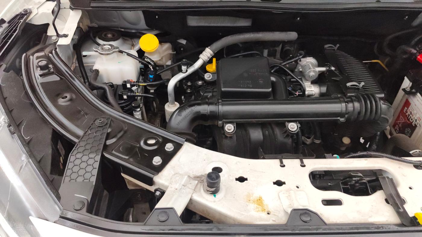 2025 Nissan MAGNITE Visia Plus B4D 1.0 Petrol MT, Petrol, Manual, 15,507 km, Engine View - Right