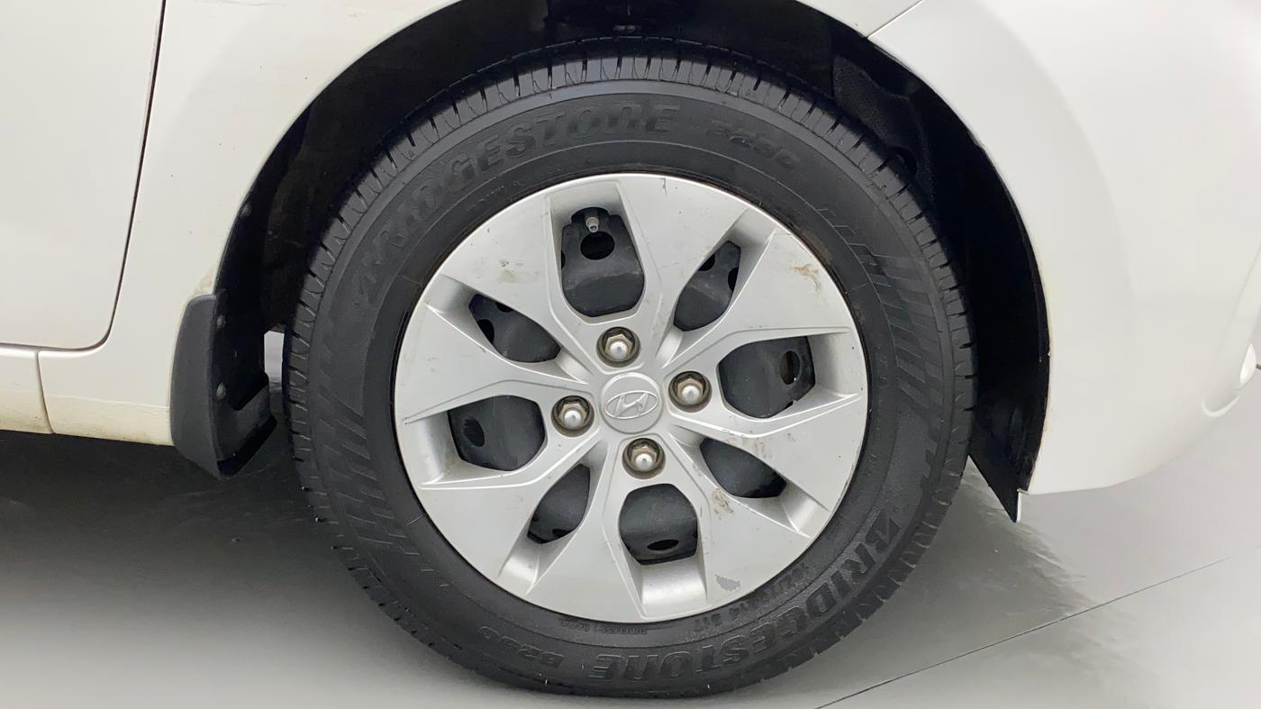 2017 Hyundai Xcent S 1.2, Petrol, Manual, 68,707 km, Right Front Wheel