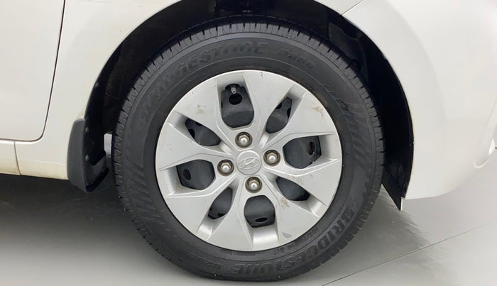 2017 Hyundai Xcent S 1.2, Petrol, Manual, 68,707 km, Right Front Wheel