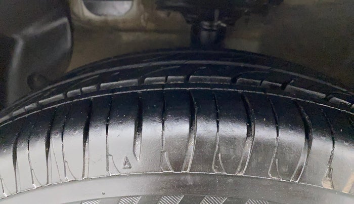 2017 Hyundai Xcent S 1.2, Petrol, Manual, 68,707 km, Left Front Tyre Tread
