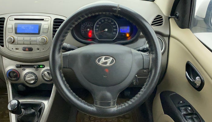 2013 Hyundai i10 MAGNA 1.1, Petrol, Manual, 63,577 km, Steering Wheel Close Up
