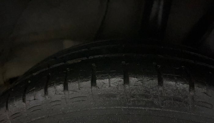 2020 Hyundai AURA S 1.2, Petrol, Manual, 30,759 km, Left Rear Tyre Tread