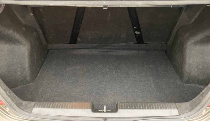 2018 Maruti Dzire ZXI AMT, Petrol, Automatic, 33,852 km, Boot Inside