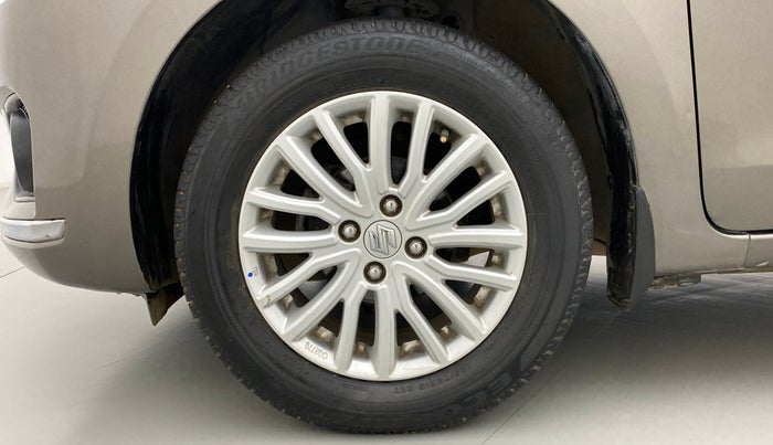 2018 Maruti Dzire ZXI AMT, Petrol, Automatic, 33,852 km, Left Front Wheel