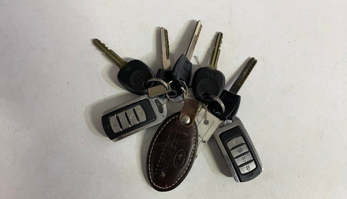 2015 Hyundai Xcent BASE 1.2, Petrol, Manual, 53,576 km, Key Close Up