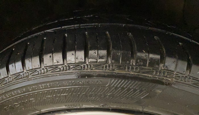 2015 Hyundai Xcent BASE 1.2, Petrol, Manual, 53,576 km, Right Front Tyre Tread