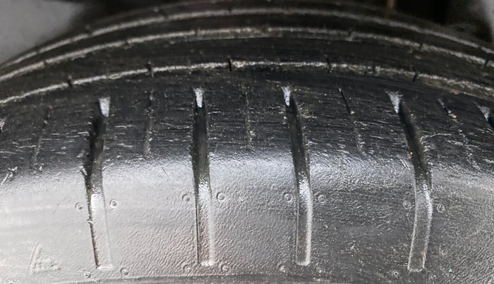 2018 Maruti Swift ZXI (AMT), Petrol, Automatic, 51,081 km, Left Rear Tyre Tread