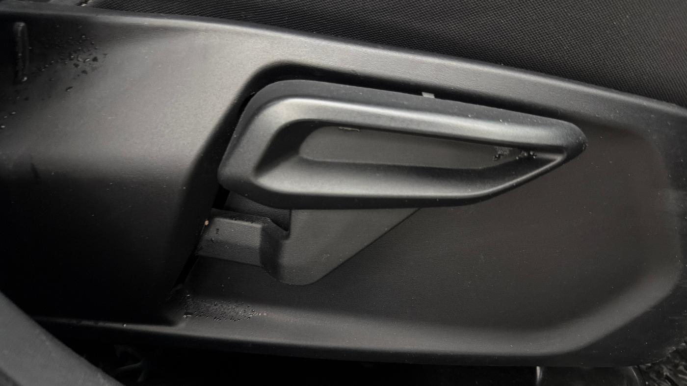 2024 Tata NEXON CREATIVE + SUNROOF 1.2 PETROL, Petrol, Manual, 15,192 km, Driver Side Adjustment Panel