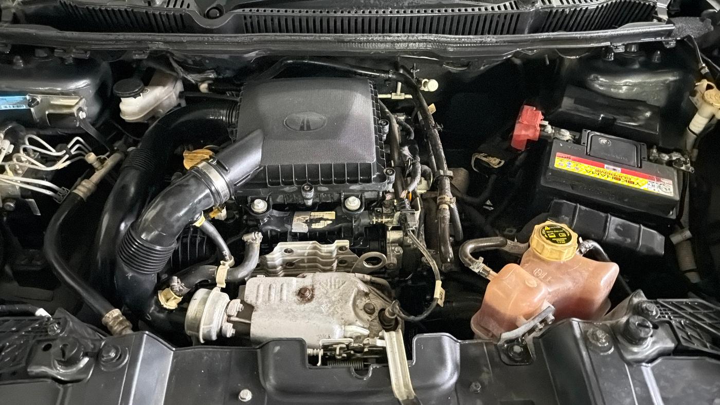 2024 Tata NEXON CREATIVE + SUNROOF 1.2 PETROL, Petrol, Manual, 15,192 km, Engine View