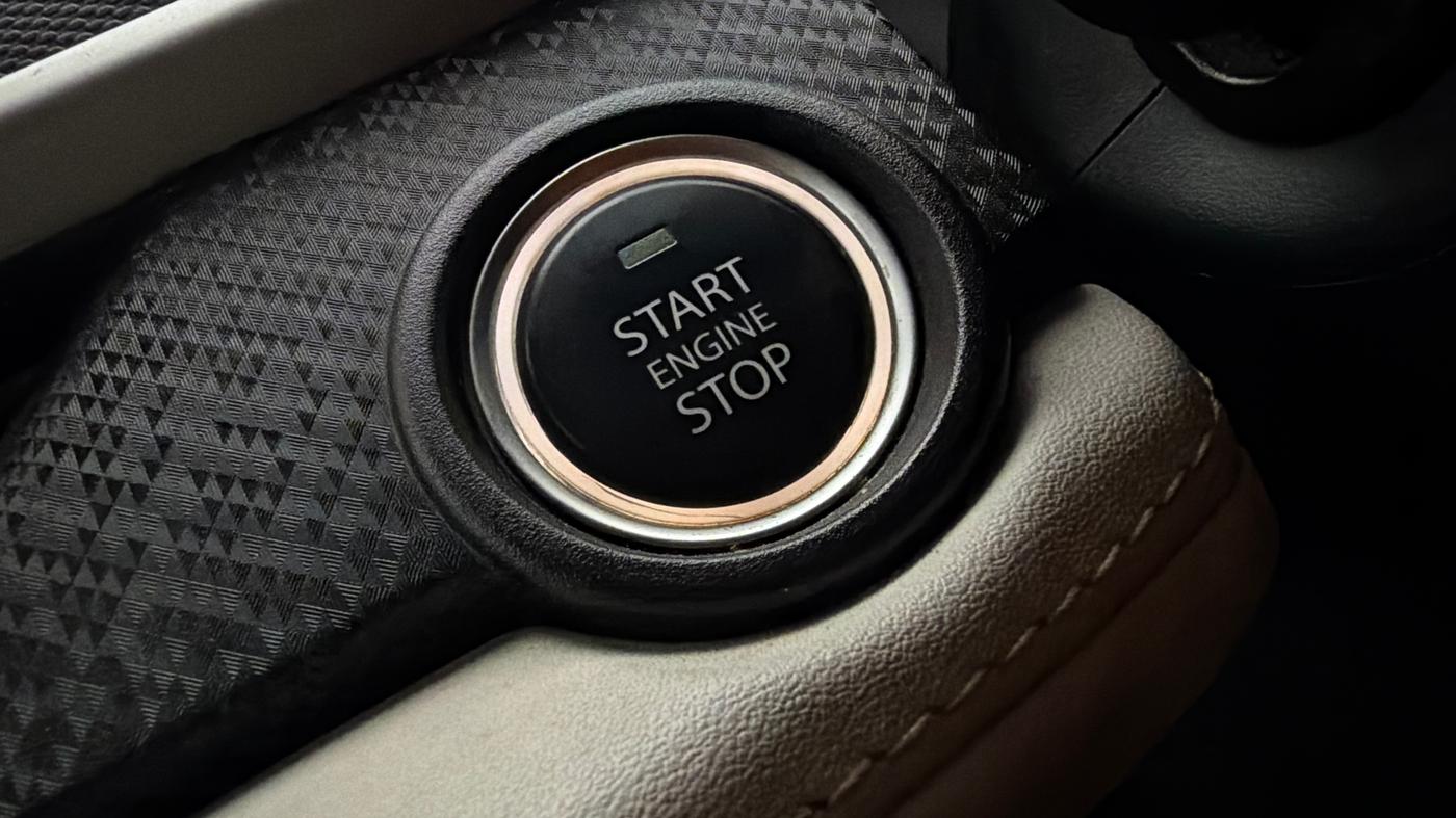 2024 Tata NEXON CREATIVE + SUNROOF 1.2 PETROL, Petrol, Manual, 15,192 km, Keyless Start/ Stop Button