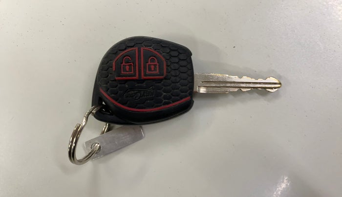 2014 Maruti Swift Dzire VDI, Diesel, Manual, 63,010 km, Key Close Up