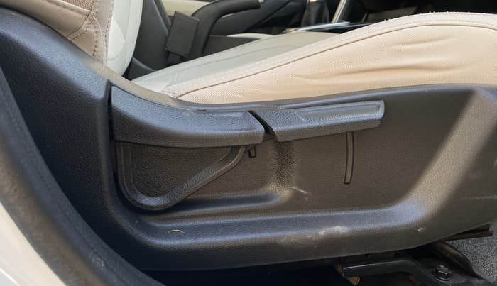 2021 KIA SELTOS HTK PLUS 1.5 IMT, Petrol, Manual, 38,509 km, Driver Side Adjustment Panel