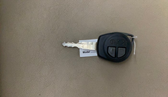2023 Maruti Dzire VXI, Petrol, Manual, 43,157 km, Key Close Up