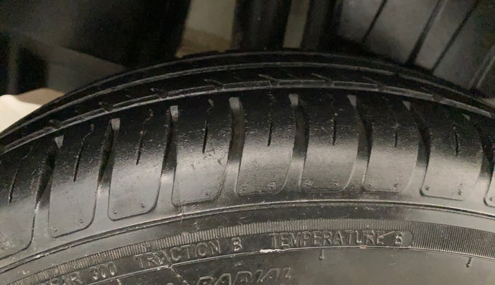 2023 Maruti Dzire VXI, Petrol, Manual, 43,157 km, Right Rear Tyre Tread