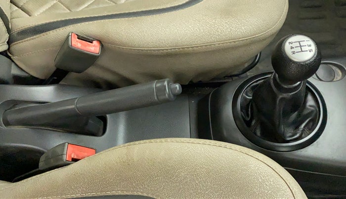 2010 Maruti Swift Dzire LXI, Petrol, Manual, 90,684 km, Gear Lever