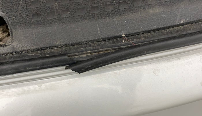 2010 Maruti Swift Dzire LXI, Petrol, Manual, 90,684 km, Dicky (Boot door) - Weather strip has minor damage