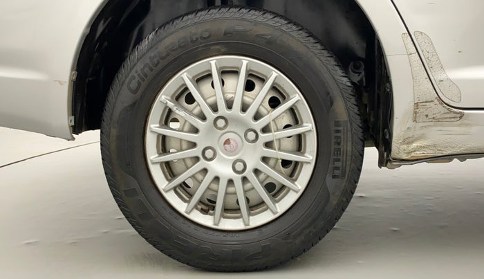 2010 Maruti Swift Dzire LXI, Petrol, Manual, 90,684 km, Right Rear Wheel