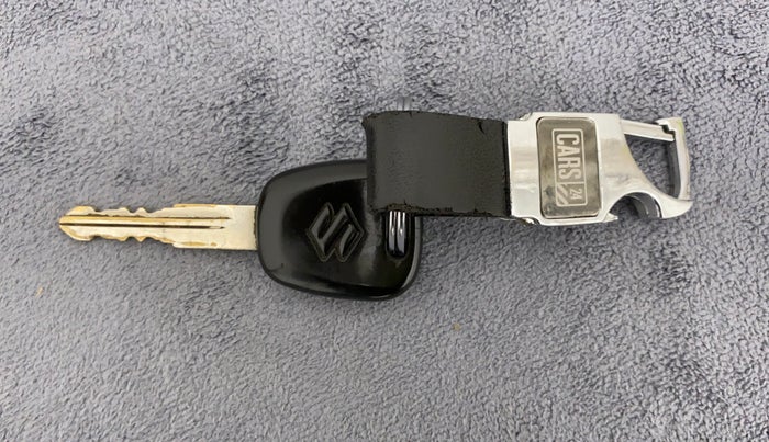 2010 Maruti Swift Dzire LXI, Petrol, Manual, 90,684 km, Key Close Up