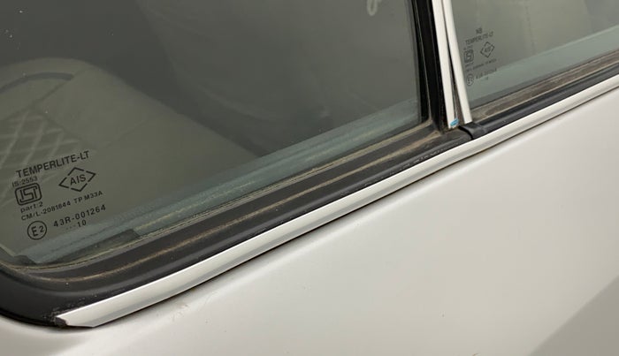 2010 Maruti Swift Dzire LXI, Petrol, Manual, 90,684 km, Right rear door - Weather strip has minor damage