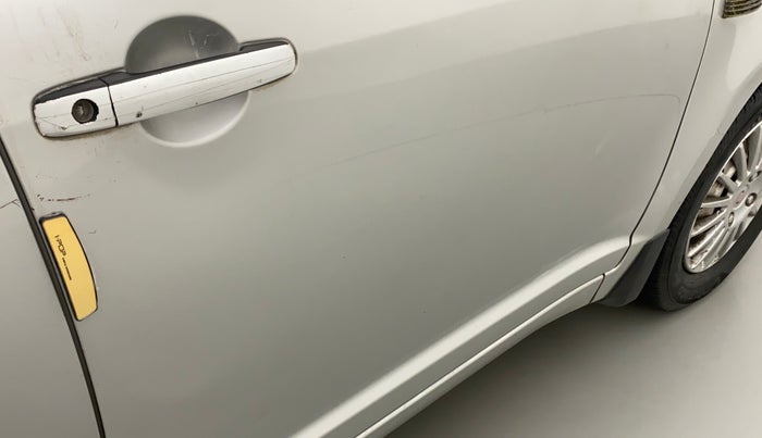 2010 Maruti Swift Dzire LXI, Petrol, Manual, 90,684 km, Driver-side door - Slightly dented