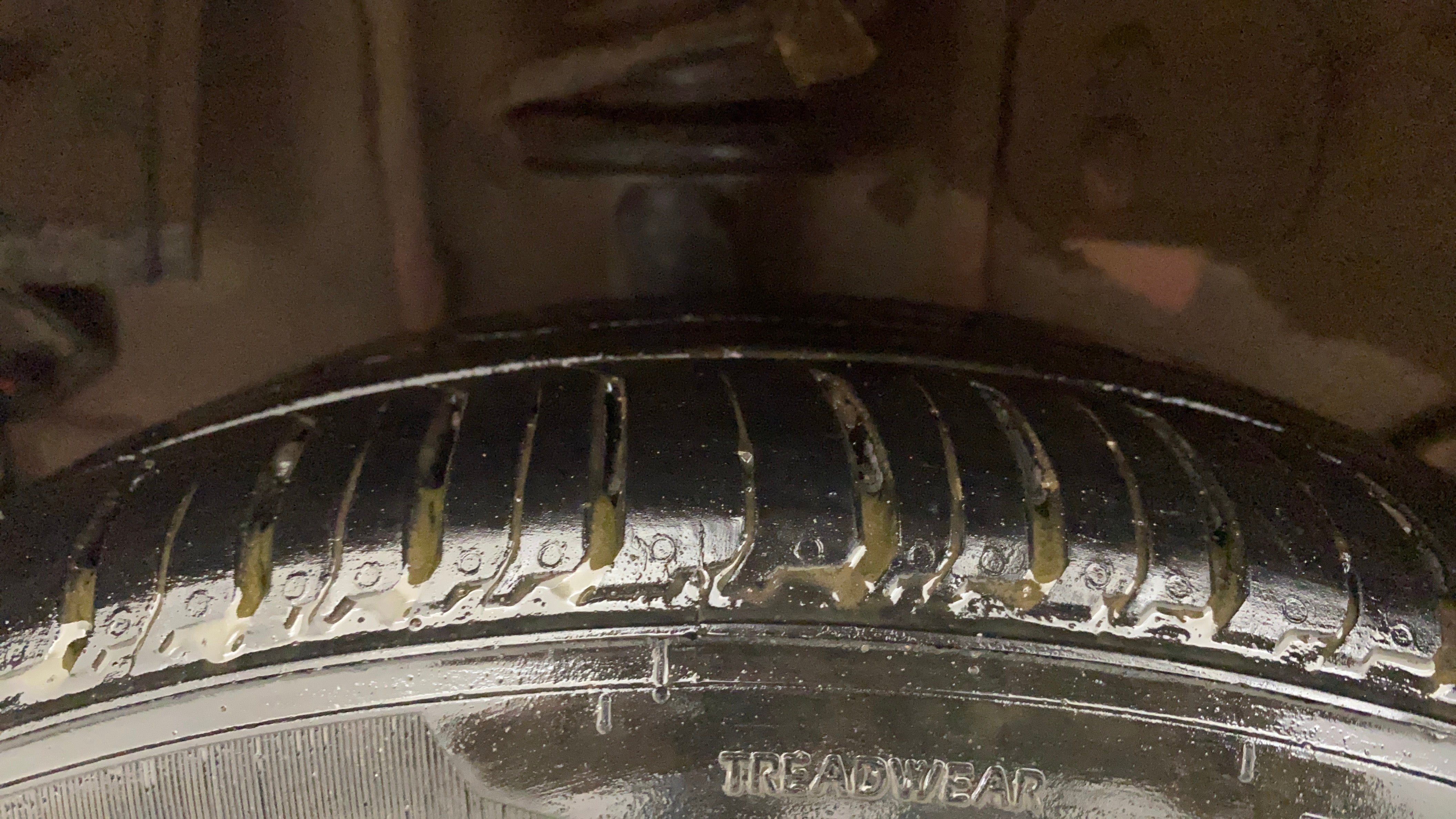 camera-Right-Rear-Tyre-Tread