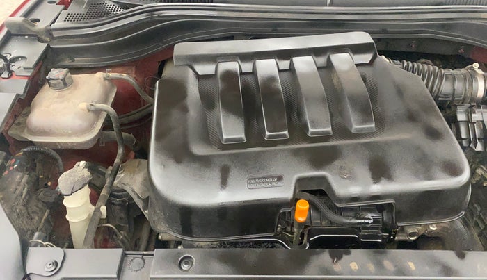 2021 Mahindra XUV700 AX 5 P MT 5 STR, Petrol, Manual, 83,425 km, Engine View - Right