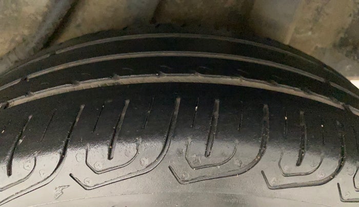 2015 Honda Amaze 1.2L I-VTEC E, Petrol, Manual, 73,570 km, Left Rear Tyre Tread