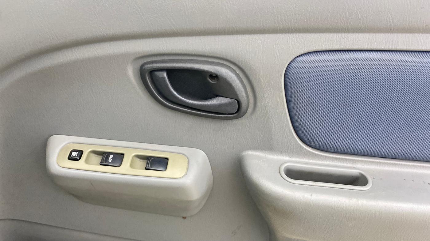 2013 Maruti Alto K10 VXI, Petrol, Manual, 7,648 km, Driver Side Door Panels Control