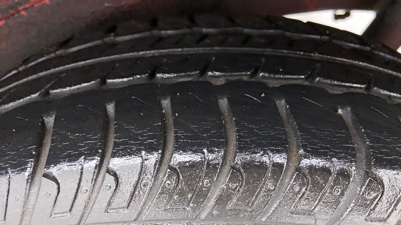 2014 Maruti Wagon R 1.0 VXI, Petrol, Manual, 31,677 km, Left Rear Tyre Tread