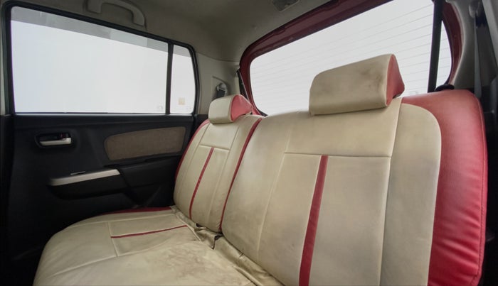 2014 Maruti Wagon R 1.0 VXI, Petrol, Manual, 31,677 km, Right Side Rear Door Cabin