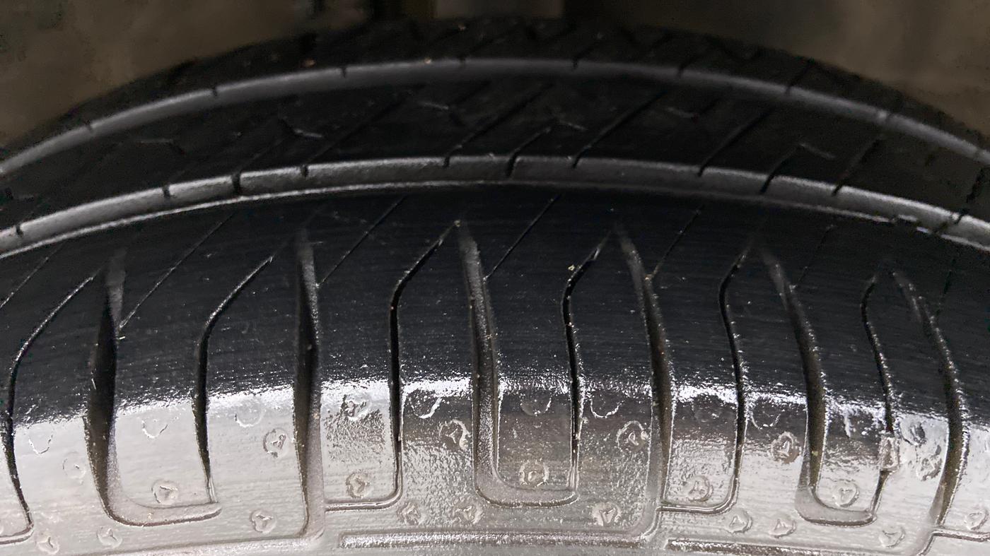 2014 Maruti Wagon R 1.0 VXI, Petrol, Manual, 31,677 km, Right Front Tyre Tread