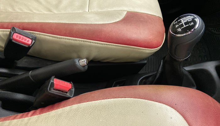2014 Maruti Wagon R 1.0 VXI, Petrol, Manual, 31,677 km, Gear Lever